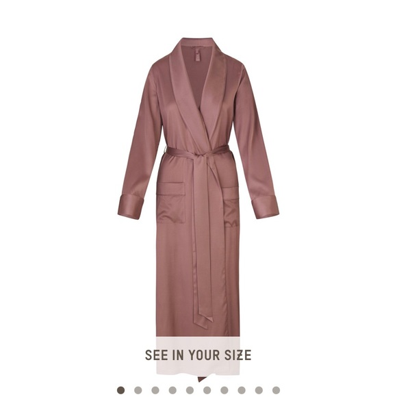 SKIMS Rose Silk Robe SOLD OUT ONLINE - Picture 2 of 5